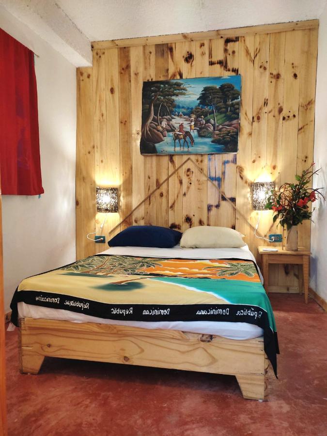 Hostel La Ballena Backpacker Las Galeras Exteriör bild