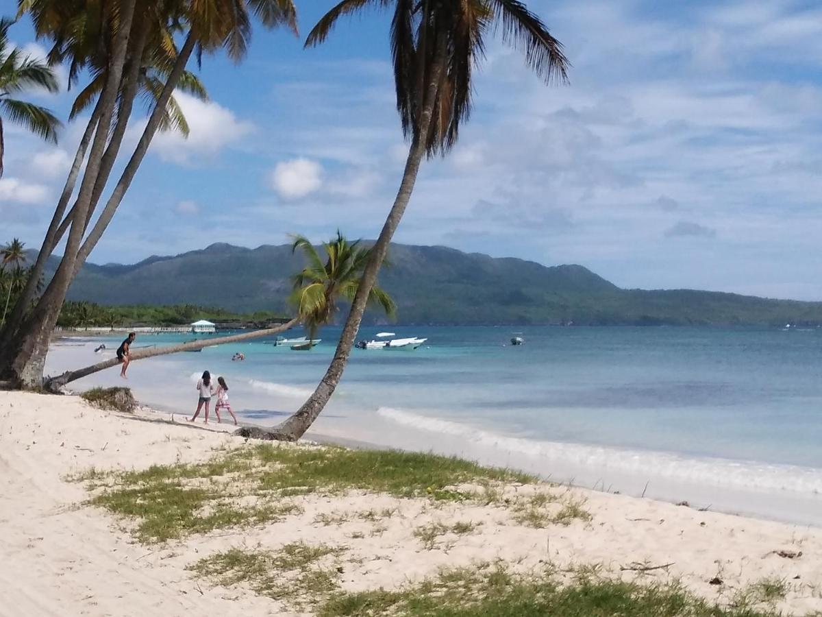 Hostel La Ballena Backpacker Las Galeras Exteriör bild