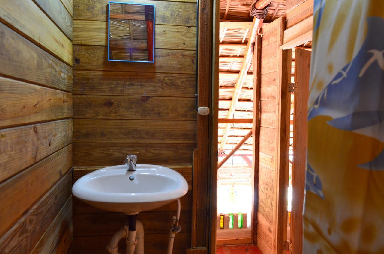 Hostel La Ballena Backpacker Las Galeras Exteriör bild