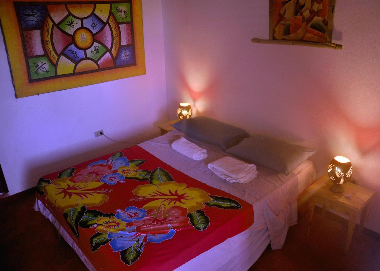 Hostel La Ballena Backpacker Las Galeras Exteriör bild