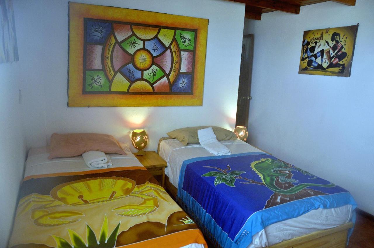 Hostel La Ballena Backpacker Las Galeras Exteriör bild